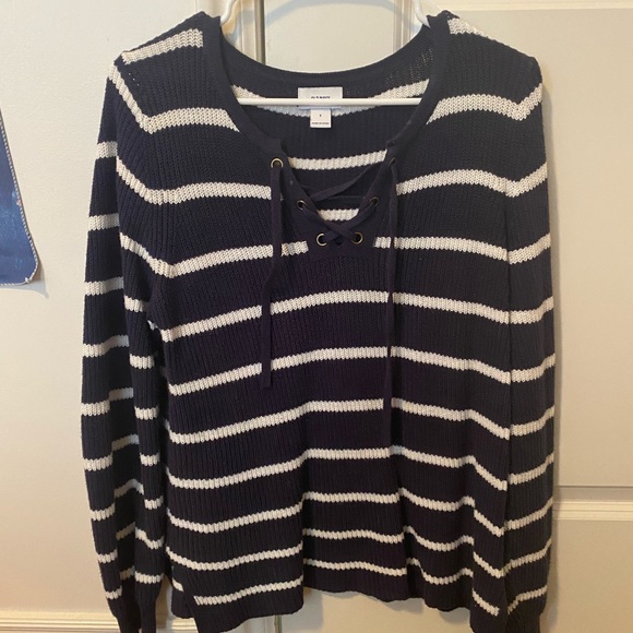 Old navy cross cross sweater - Picture 1 of 1